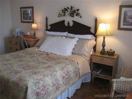 Nataya Bed & Breakfast0