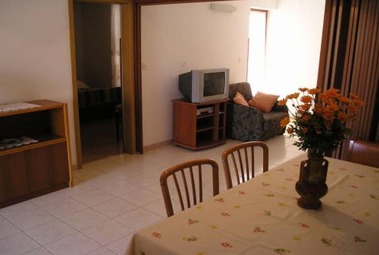 Monteneto Apartments0
