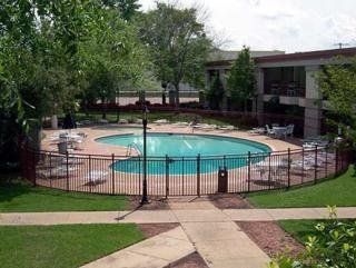 Clarion Hotel & Suites North2