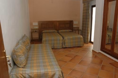 Hostal Dona Lola Marina0