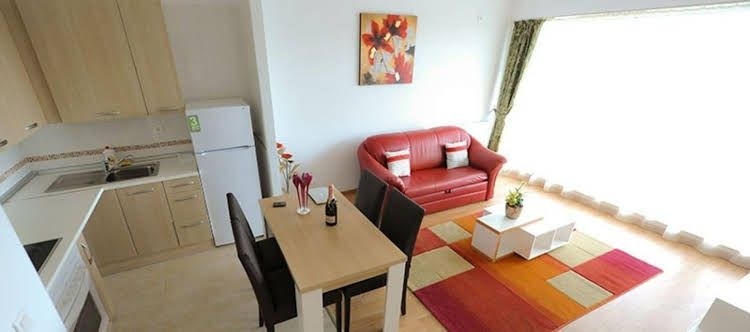 Red Hotel Accommodation0