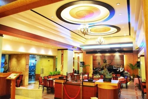 โรงแรมเอเชียน (Asian Hotel)1