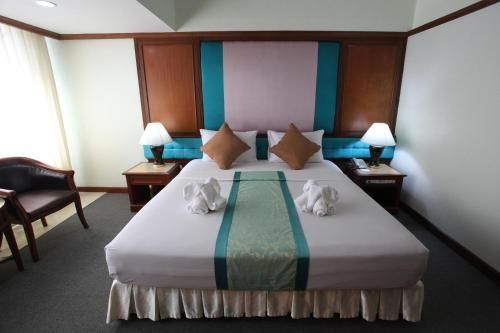 โรงแรมเอเชียน (Asian Hotel)3