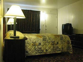 Fremont Frontier Motel0