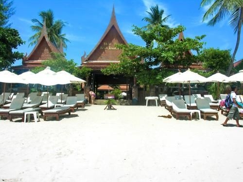 ไวท์เฮาส์ บีช รีสอร์ท (White House Beach Resort)0