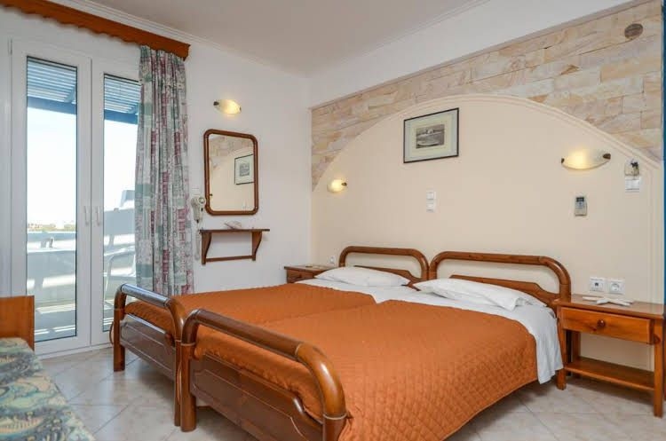 Polemis Studios & Apartments0