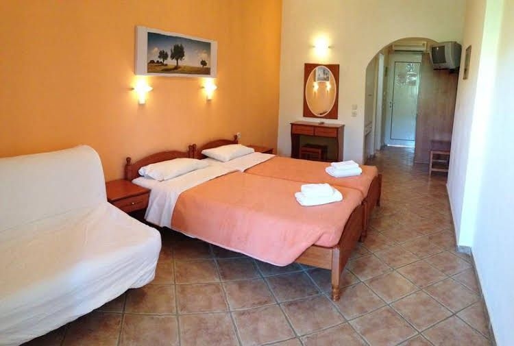 Aloni Hotel0