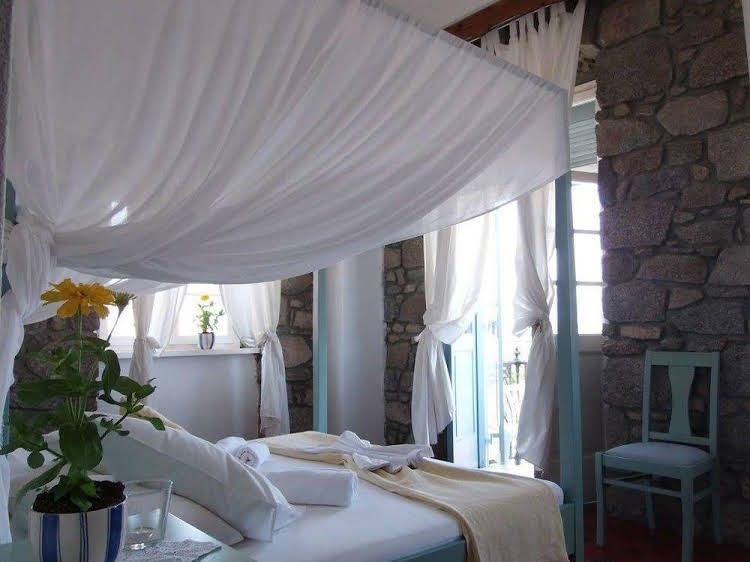 Dionysos Hotel0