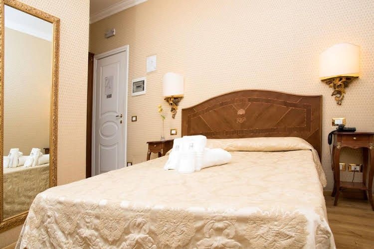 Trevi Luxury Rooms0
