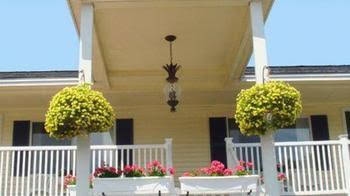 Footbridge Beach Motel0