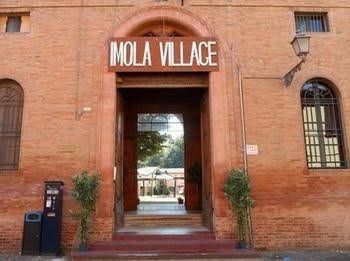 Imola Village0