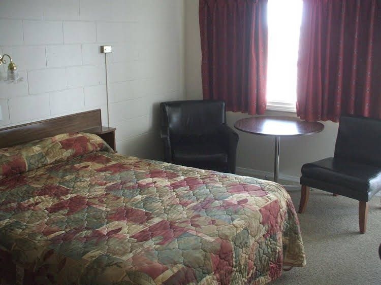 Traveller Motel0