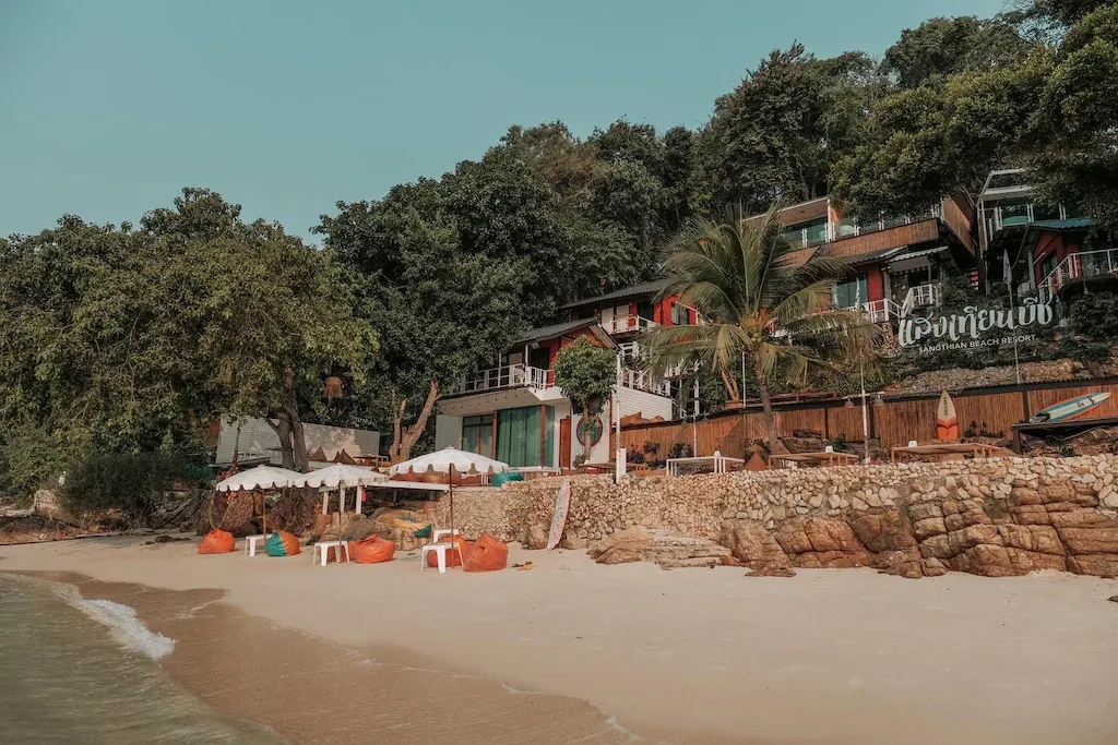 แสงเทียนบีชรีสอร์ต (Sangthian Beach Resort)0