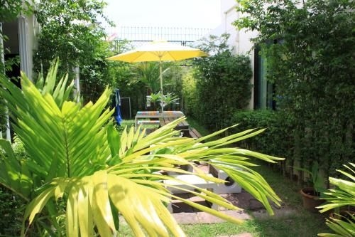 Ananas Phuket Hostel3