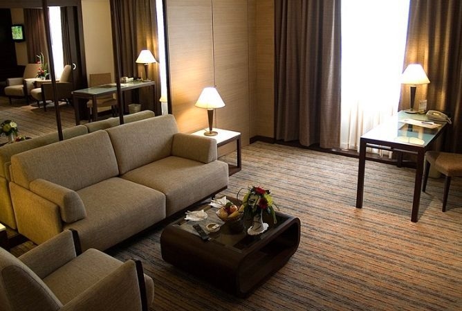 โรงแรมซีนิท สุขุมวิท (Zenith Sukhumvit Hotel)0