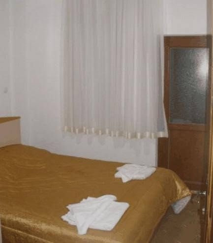 Suzanne Hotel0