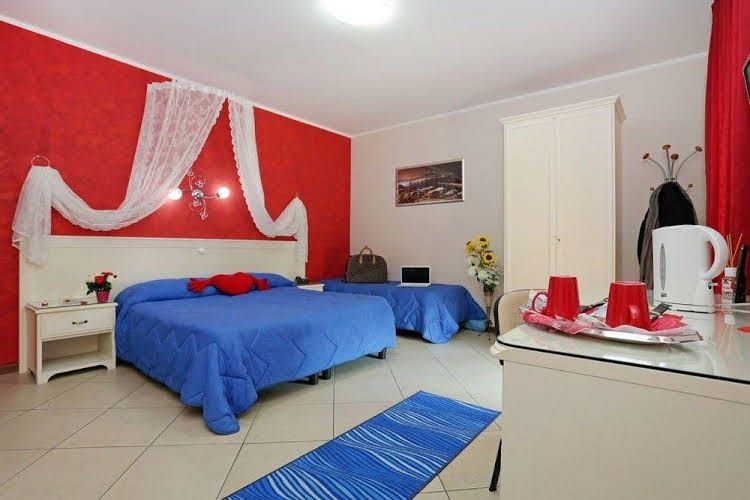Fiumicino Inn0