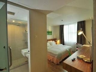 โรงแรมเฟรนช์ (French Hotel)0