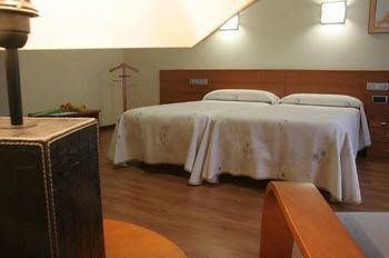 Hotel Zaravencia0