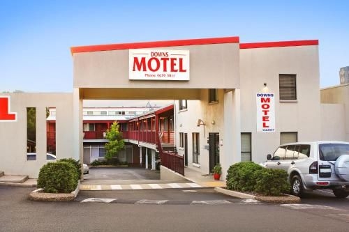 Downs Motel0
