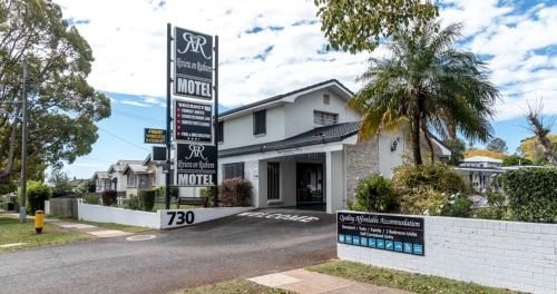 โรงแรมริเวียราออนรูทเวน (Riviera on Ruthven Motel)0