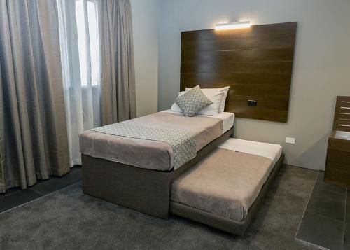 Bankstown Motel 104