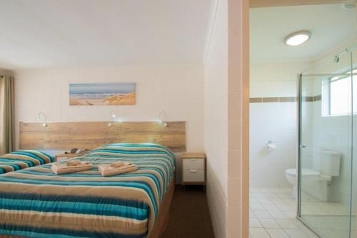 A & A Motel3