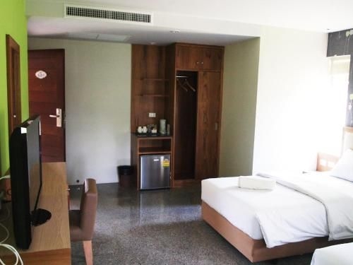 ภูเก็ตอีโคซี โฮเทล (Phuket Ecozy Hotel)1