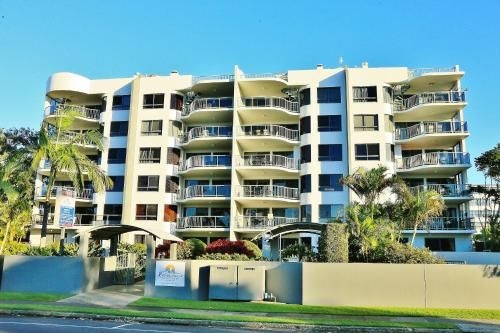 Riverdance Apartments0
