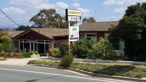 Rainbow Motel0