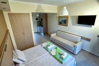 Pieria Studios0