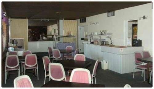 Anchorage Motor Inn2