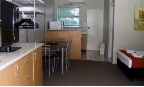 Anchorage Motor Inn1