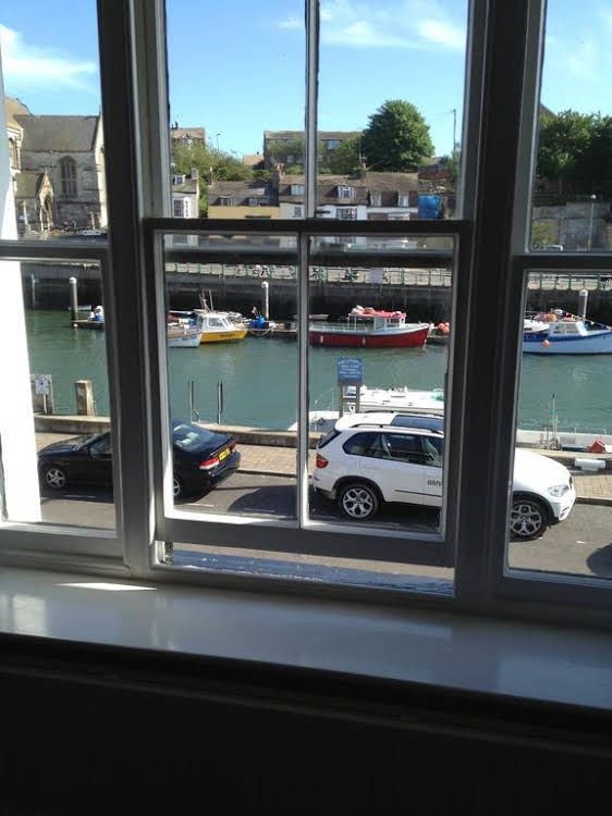 Sailors Return Weymouth0
