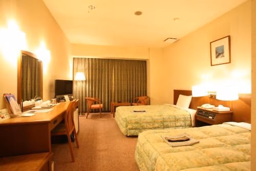 โรงแรม เทนโดะ เซ็นทรัล (Tendo Central Hotel)2