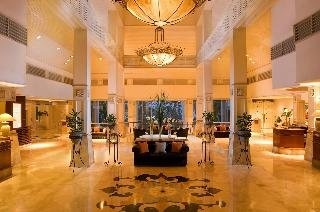 Sheraton Bandara Hotel0