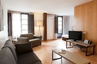 MH Apartments Opera Rambla4