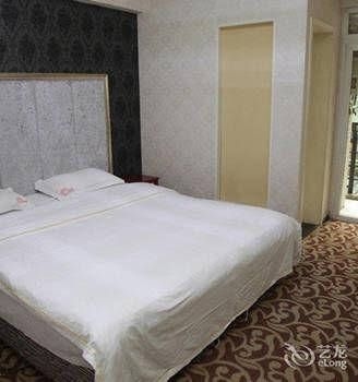 Chengdu Apolo Hotel0
