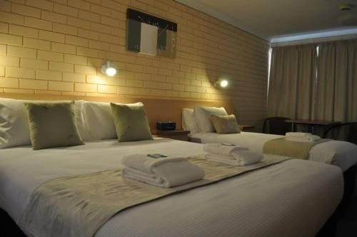 Edgewater Motel4