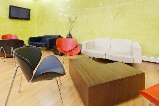 Holiday Inn Express Medellin2