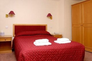 The Douglas Arms Hotel4