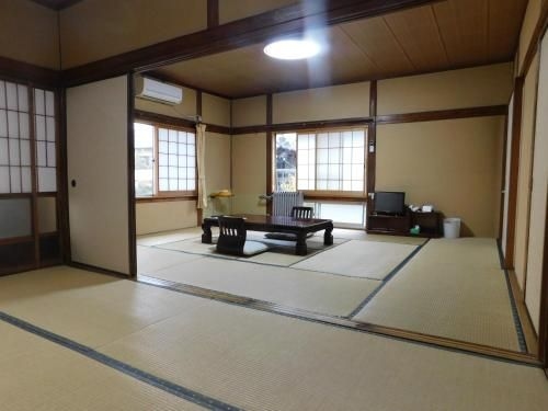 ออนเซ็นคาคู (Onsenkaku)0