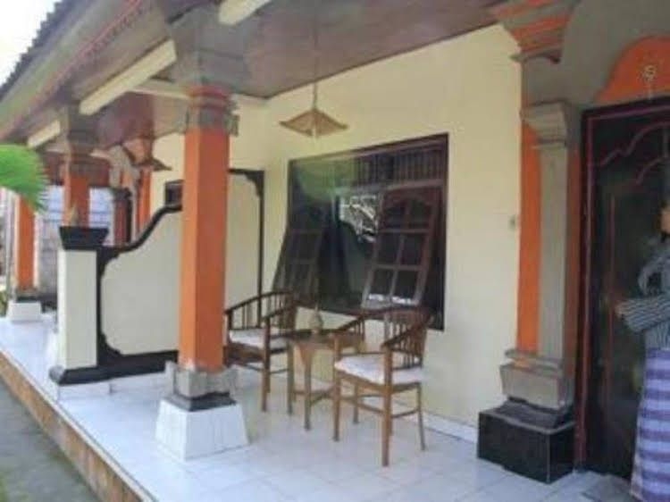 Detri Inn0