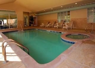 Comfort Suites Savannah Airport2
