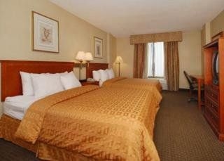 Clarion Hotel & Suites Conference Center0