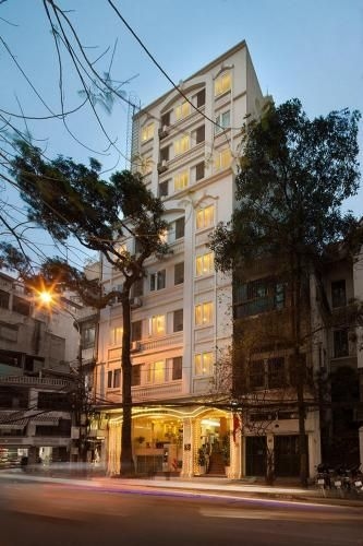 โรงแรมเฟิร์สอีเดน - หางบุน (First Eden Hotel - Hang Bun)0