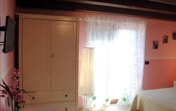 Flower Inn0