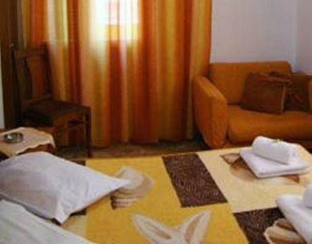 Bonne Nuit Pension0