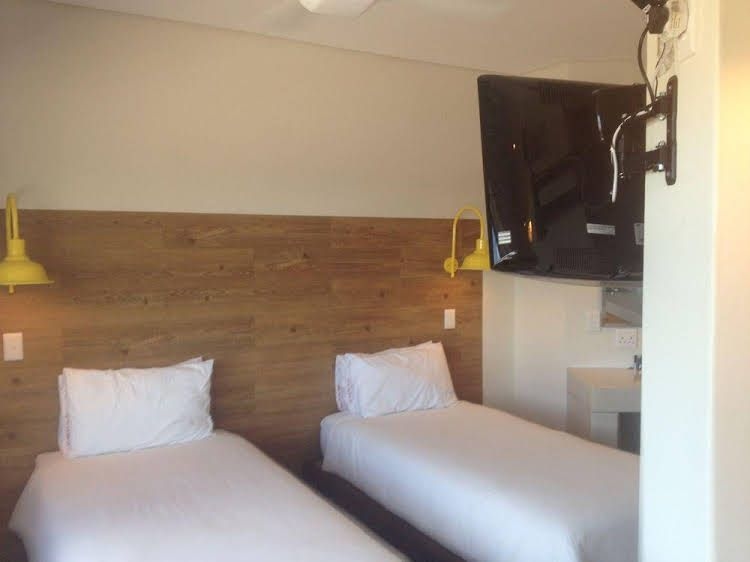 Plett Beachfront Accommodation0