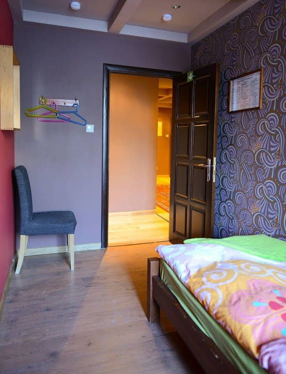 Godzillas Hostel0